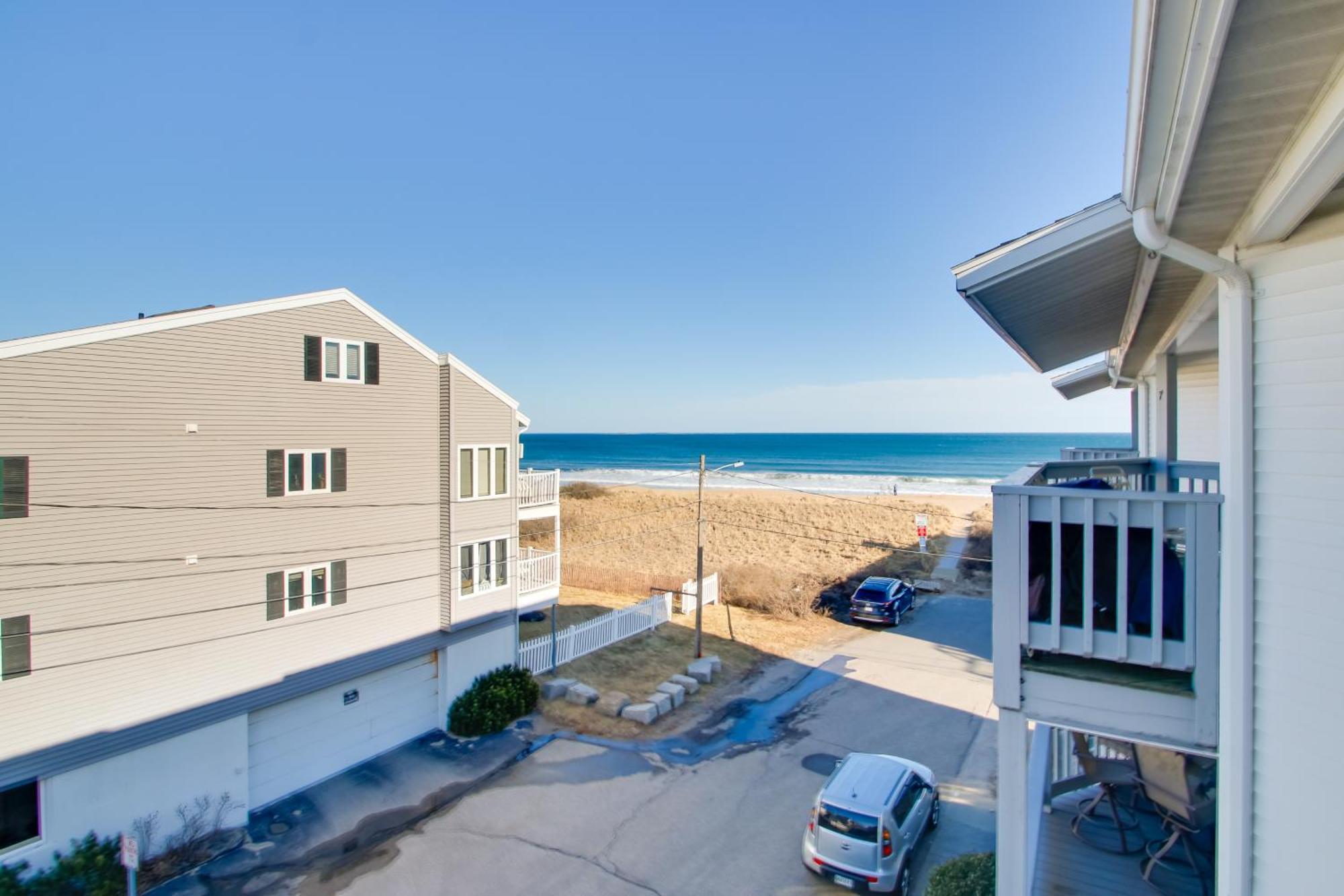Beachfront Old Orchard Beach Condo With Balcony Exteriör bild