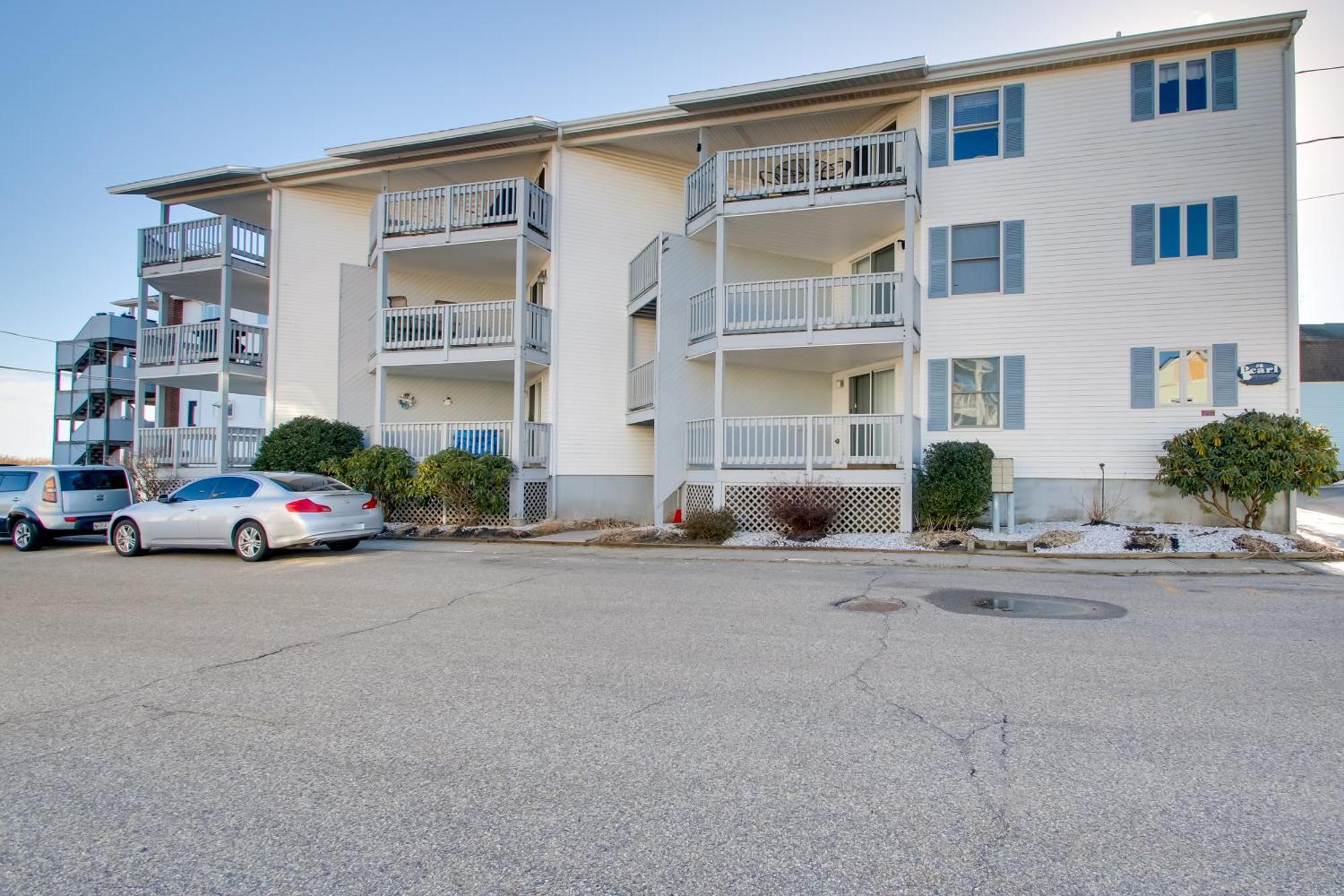 Beachfront Old Orchard Beach Condo With Balcony Exteriör bild